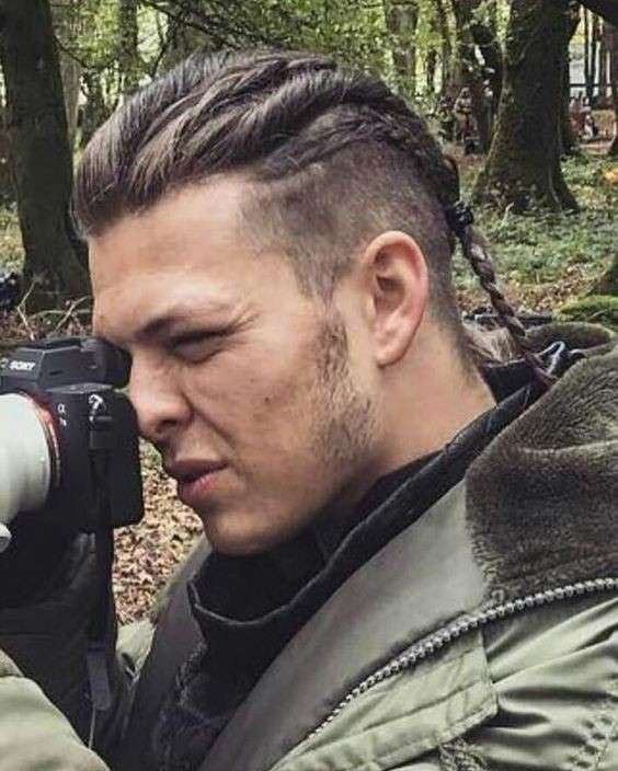 découvrez la coupe viking homme , alliant style moderne et inspiration nordique pour un look audacieux et unique.