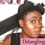Démêler les cheveux afro : astuces et conseils pour éviter la casse