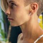 Coupe undercut femme : comment adopter ce style tendance et audacieux